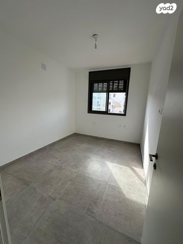 דירה, הרב תיסלית 3, שקמים ואגמים, אשקלון