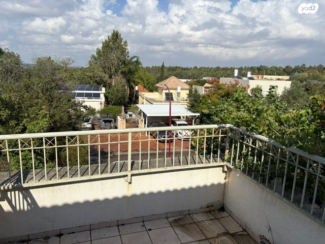 בית פרטי/ קוטג', ברקת 28, שמשית, שמשית