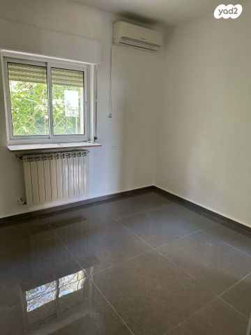 דירה, א.י. שחראי 18, בית וגן, ירושלים