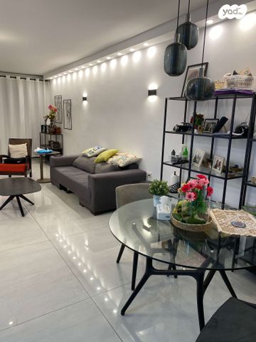 דירה, עיר שמש 1, גני צהלה, רמות צהלה, תל אביב יפו