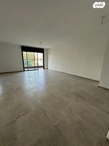 דירה, הרב תיסלית 3, שקמים ואגמים, אשקלון