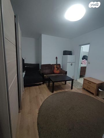 יחידת דיור, השלום 2, יצחק, חדרה