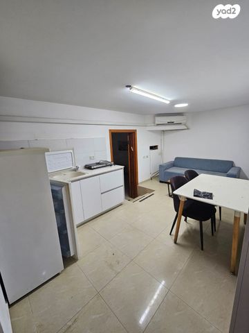 יחידת דיור, אברהם אבן שושן 34, נאות לון, באר שבע