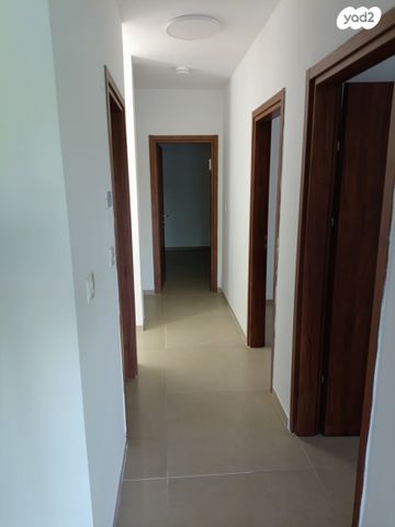 דירת גן, כזיב 42, סביונים, מעלות תרשיחא