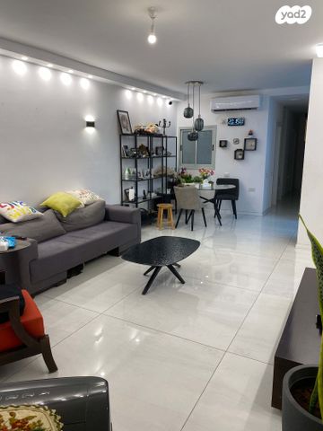 דירה, עיר שמש 1, גני צהלה, רמות צהלה, תל אביב יפו