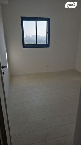 דירה, יצחק נבון 15, נאות אריאל שרון, קרית אונו