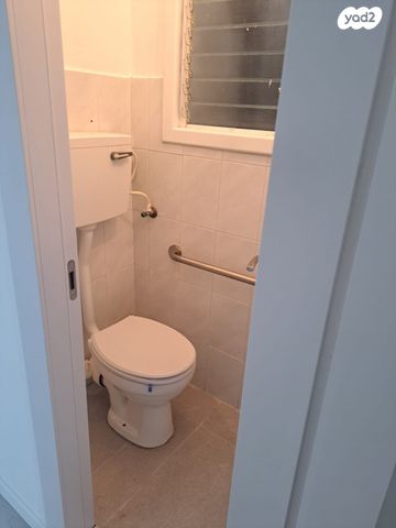 דירה, התנאים 4, ג'סי כהן, חולון