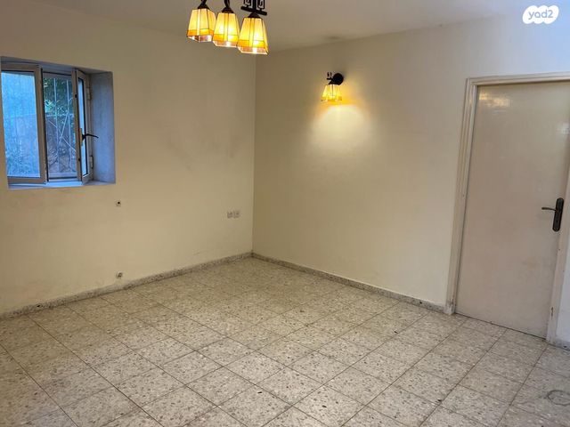 דירת גן, השושן 1, אבו גוש, אבו גוש