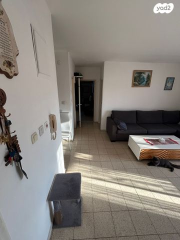 דירה, חללי אגוז 13, גני אביב, לוד