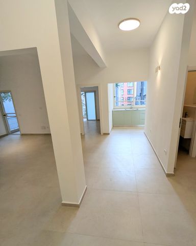 סמטת בית השואבה 12