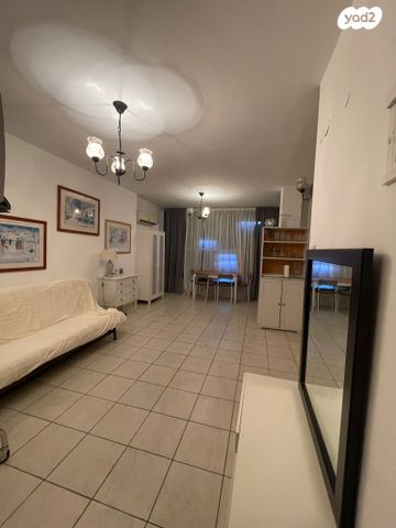 דירה, שדרות ירושלים 16, צפון יפו, המושבה האמריקאית-גרמנית, תל אביב יפו