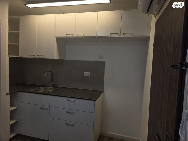 דירה, נתיב חטיבת גולני 51, מנחם בגין, עכו