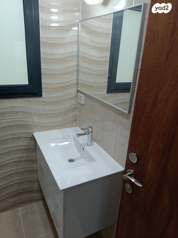 דירת גן, כזיב 42, סביונים, מעלות תרשיחא