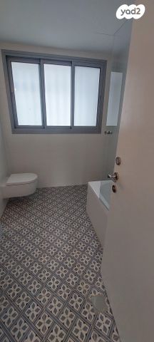 דירה, רחבעם זאבי 5, גליל ים (מתחם הכוכבים), הרצליה