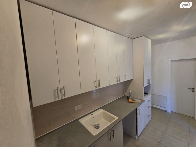 דירה, יצחק שדה 9, קרית הפרחים - 2005, רעננה