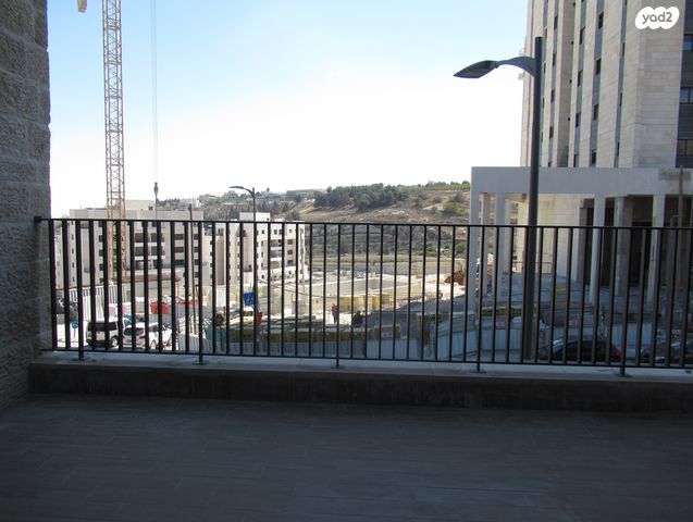 דירה, יצחק ארנסט נבנצל 1, מורדות ארנונה, ירושלים