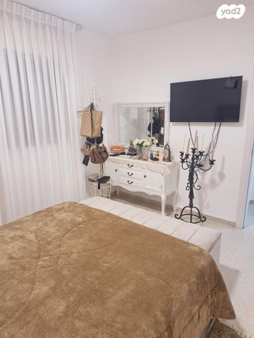 דירה, חללי אגוז 11, בן גוריון, שדרות