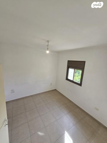 דירה, יצחק שדה 9, קרית הפרחים - 2005, רעננה