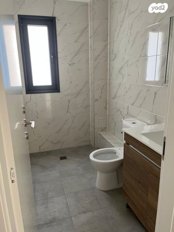 דירה, הרב צבי יהודה קוק 21, אגמים מזרח, אשקלון