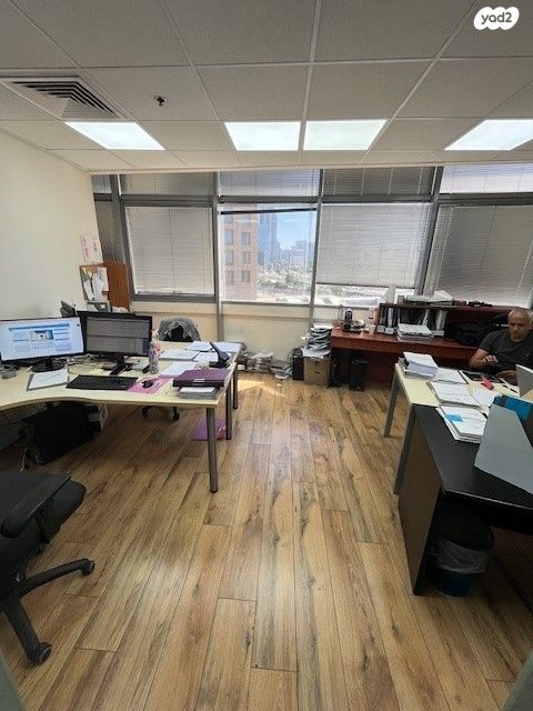 דרך מנחם בגין 7