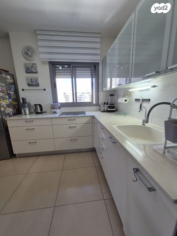 דירה, היובל, אור עקיבא