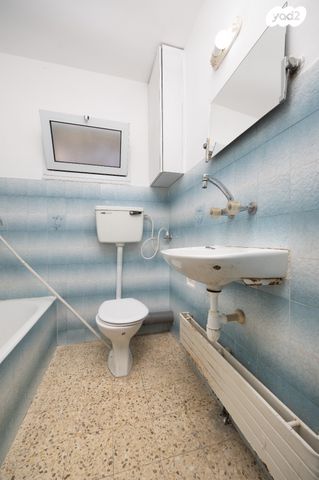 דירה, יהודה בורלא, ניות, ירושלים