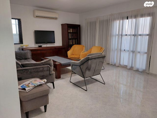 גג/ פנטהאוז, שדרות דוד המלך, שרת, לוד