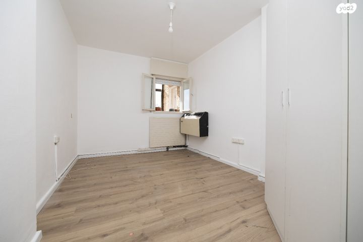 דירה, יהודה בורלא, ניות, ירושלים