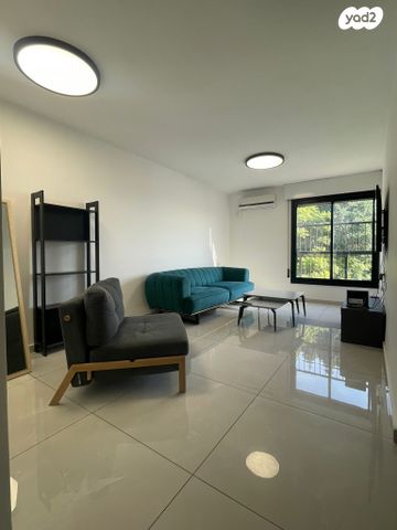 דירה, אנה פרנק, דרום מזרח, בת ים