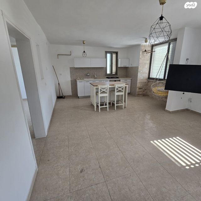 דירה, קרית אתא