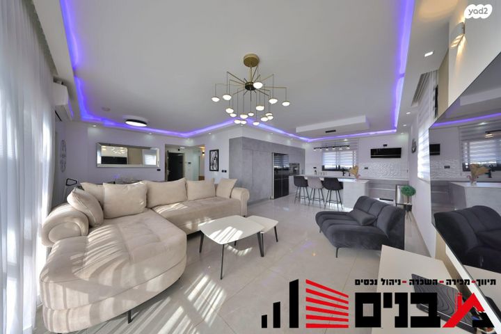 גג/ פנטהאוז, העצמאות 69, קרית אתא