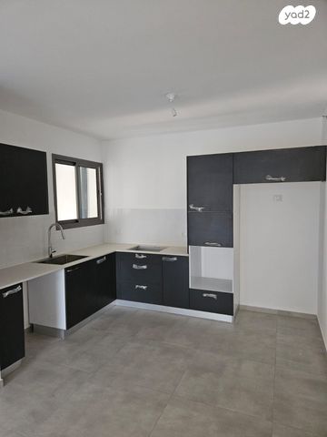 דירה, סנפיר, נווה חן, תל אביב יפו