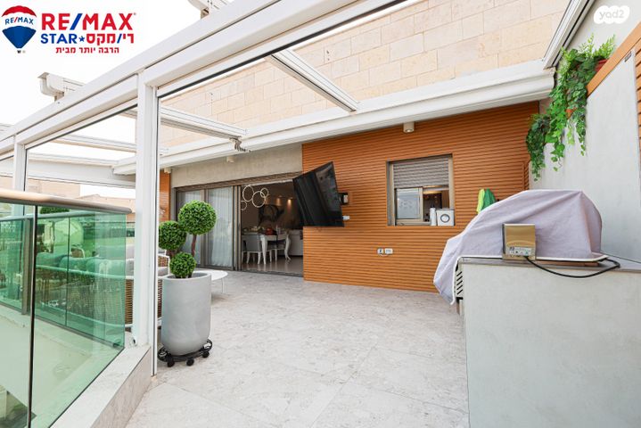 גג/ פנטהאוז, אמה טאובר פרידמן 1, הרצליה הירוקה, נווה עובד, הרצליה