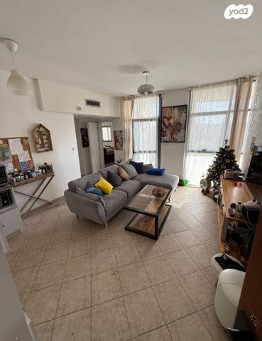 מרינה, פארק לאומי וחופים