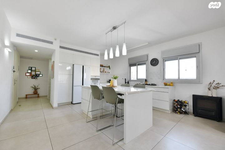 גג/ פנטהאוז, יצחק רבין, קרית רבין, חולון