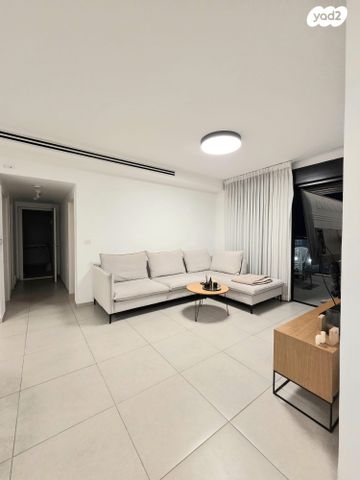 דירה, נאות שמיר, רמלה