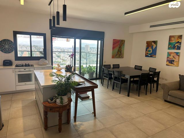 דירה, המגינים, מודיעין מכבים רעות