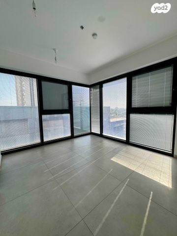 דירה, תוצרת הארץ, נחלת יצחק, תל אביב יפו