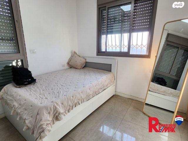 גג/ פנטהאוז, אנה פרנק 14, דרום מזרח, בת ים