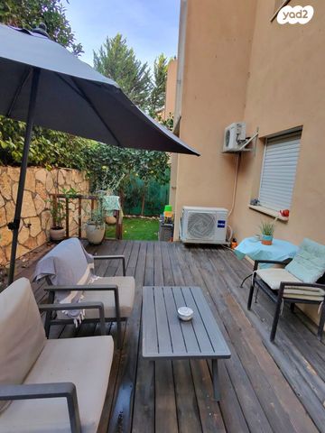 דירת גן, צוותא ב, אלפי מנשה