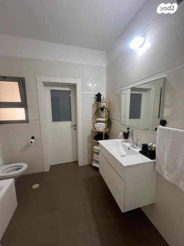 דירה, נווה נוי, נתיבות