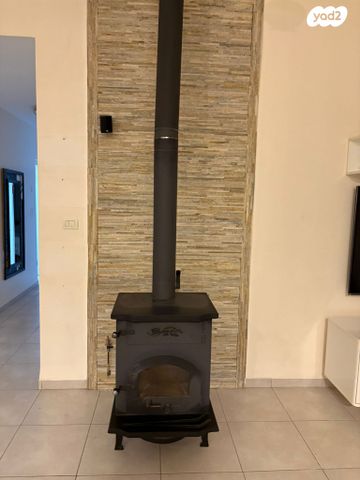 בית פרטי/ קוטג', מעיין ברוך