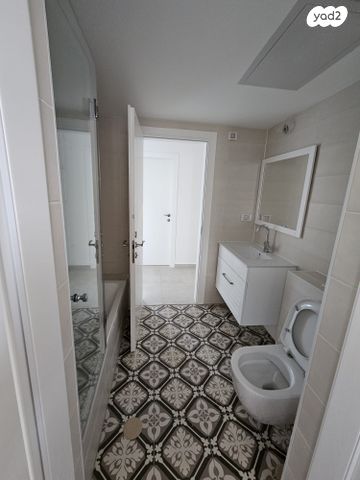 דירה, סנפיר, נווה חן, תל אביב יפו