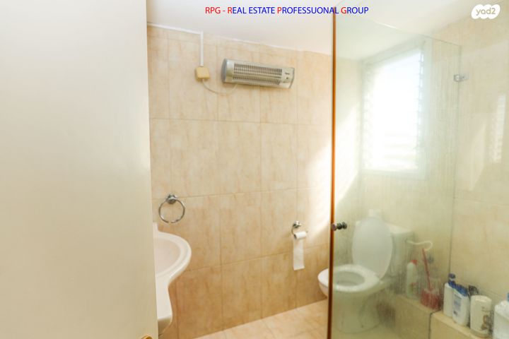 בית פרטי/ קוטג', דילה רינה יוסף, שיכון דן, נווה דן, תל אביב יפו