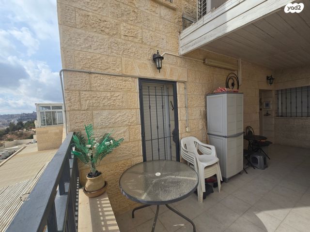 דופלקס, ליכטנשטיין, חומת שמואל, הר חומה, ירושלים