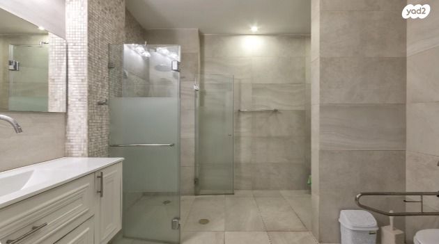 דירה, גלוסקין, ראשונים, ראשון לציון