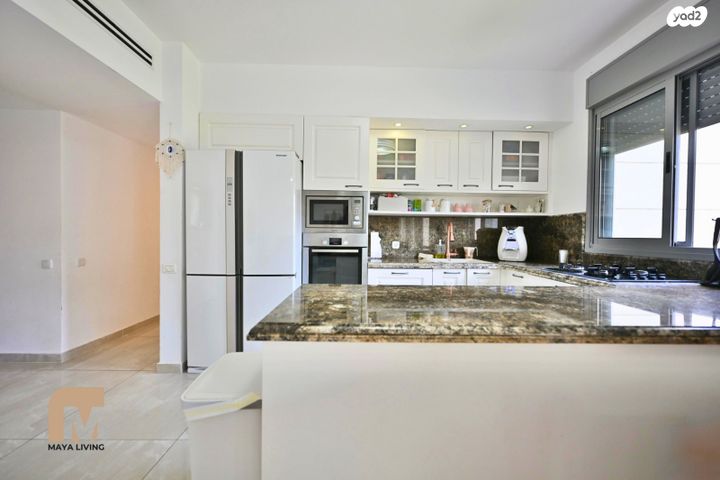 דירה, נאות רבין, יבנה