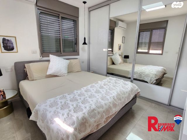 גג/ פנטהאוז, אנה פרנק 14, דרום מזרח, בת ים