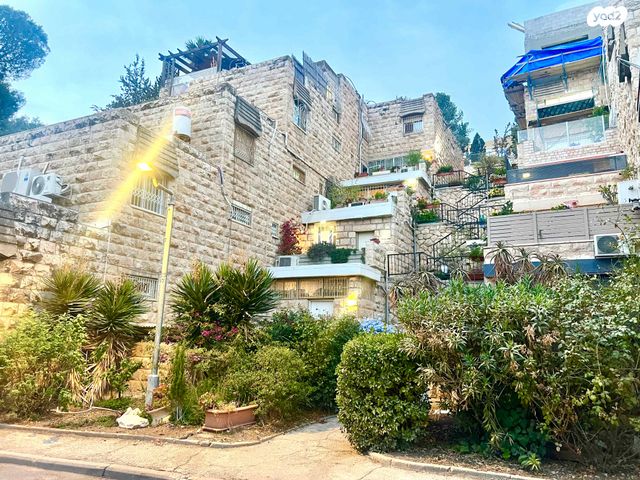 דירה, מבוא דב הררי, הגבעה הצרפתית, גבעת שפירא, ירושלים