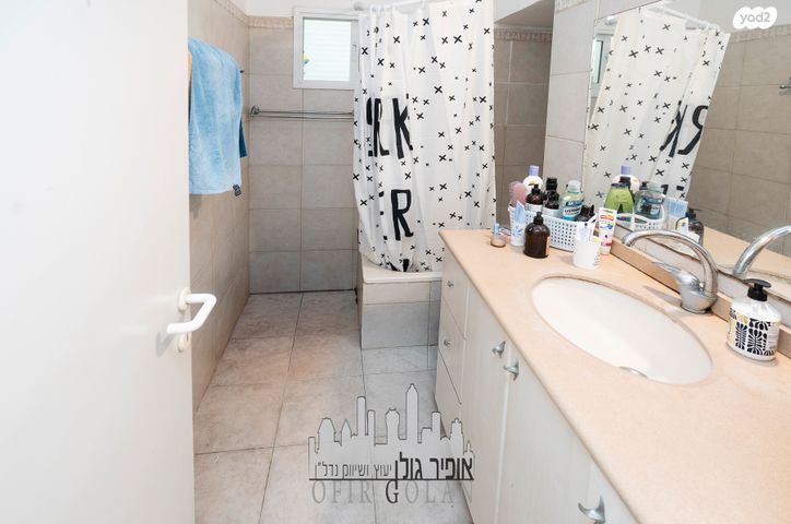 דירה, הרצליה